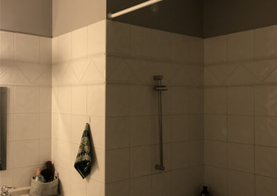 SALLE-DE-BAIN-SENIOR-AVANT-TRAVAUX
